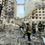 У Києві ракета РФ пробила дев’ять поверхів будинку