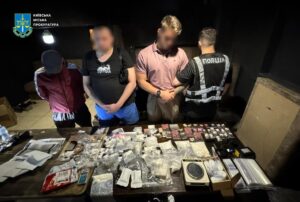 У Києві затримали наркодилерів із 1,5 кг кокаїну