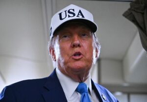 Україна “дала привід” Путіну розбомбити її – Трамп
