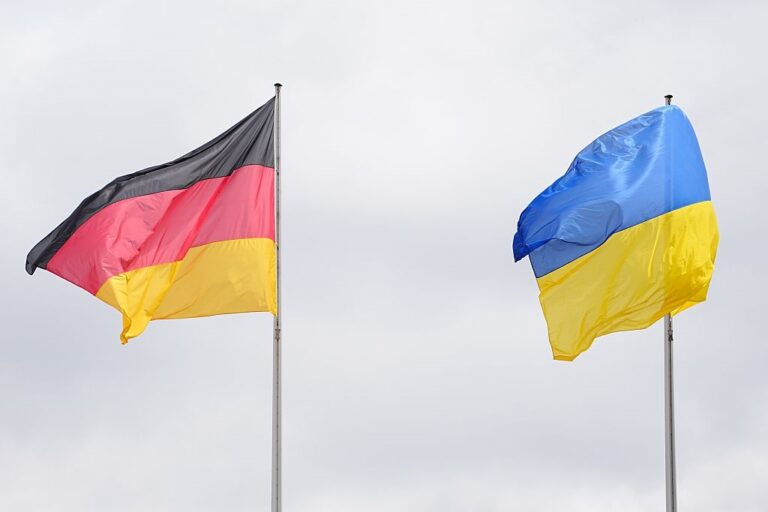Уряд Німеччинисхвалив €8,3 млрд допомоги Україні