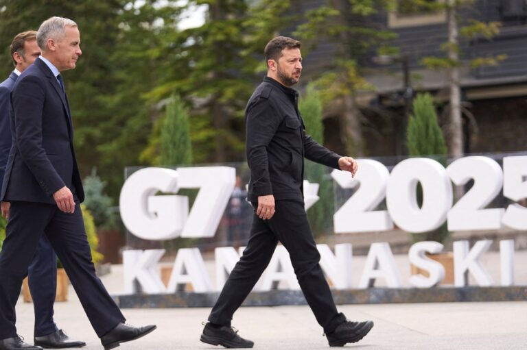 Зеленський достроково повертається з саміту G7 – ЗМІ