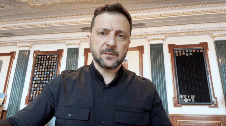 Зеленський про РФ: біснуваті з “шахедами” і червоною кнопкою