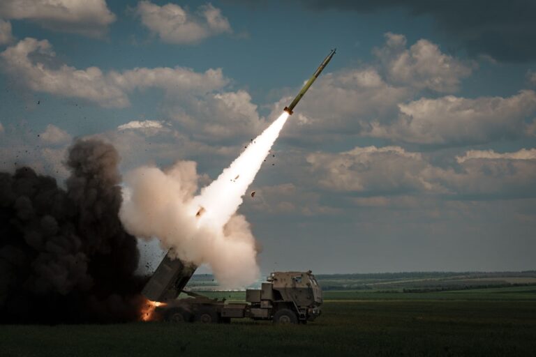 Австралія вперше провела стрільби з HIMARS