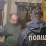 Керівник ТЦК допоміг ексголові метро Києва виїхати за кордон