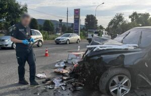 На Закарпатті BMW влетіла в пункт контролю, загинув прикордонник