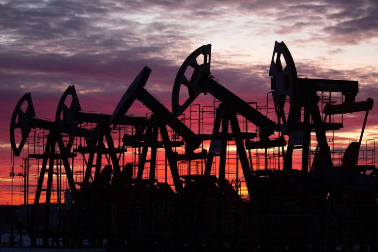 Нафтовий експорт РФ досяг п’ятирічного мінімуму – МЕА