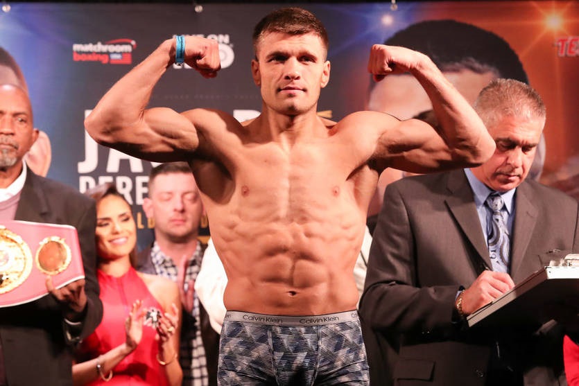 Новини спорту - Процедура зважування Дерев’янченка і Рамоса перед боєм: обидва у своїй вазі