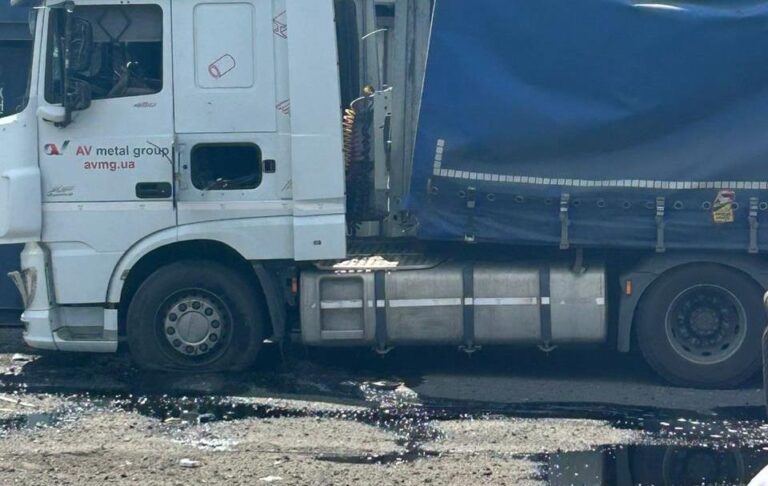 РФ вдарила ракетами по порту Одеси, є загиблі та поранені