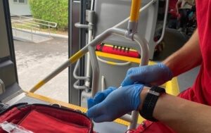 Росіяни атакували з дронів жителів Херсона: є поранені