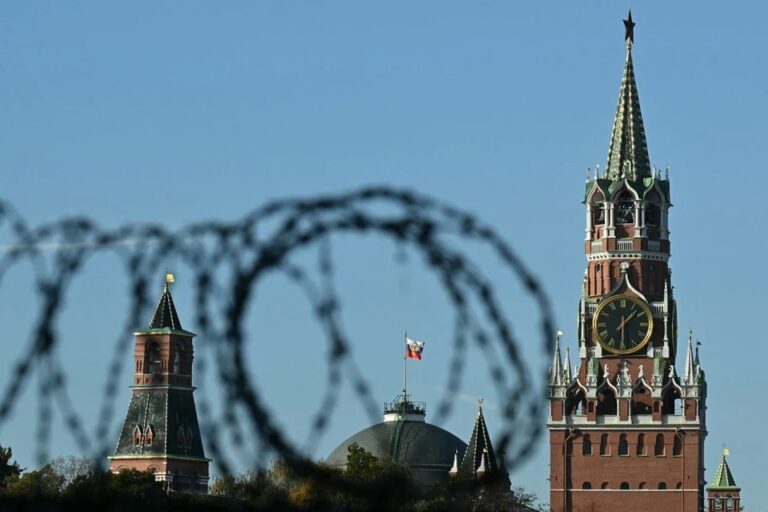 Тераріум однодумців: скільки ще еліта РФ терпітиме Кремль