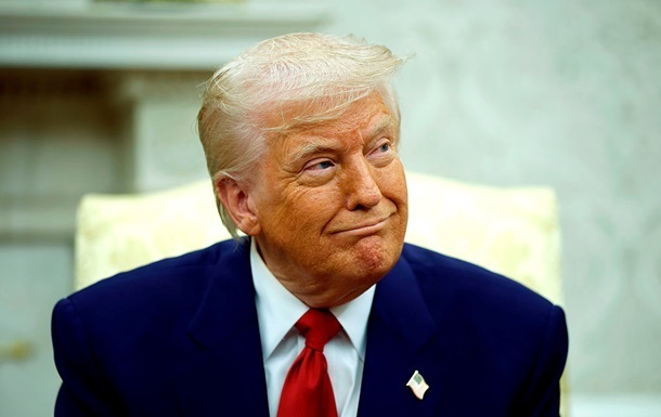 Трамп зняв санкції з Рособоронекспорту та низки банків з РФ – ЗМІ