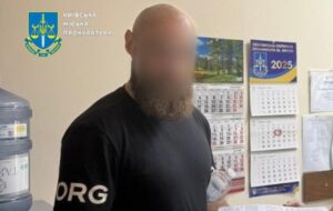 У Києві в приватні лікарні пацієнт помер після “заспокійливої” ін’єкції