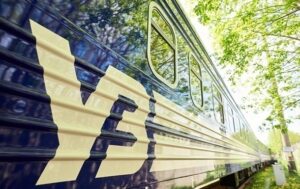 Укрзалізниця попередила про затримку низки потягів