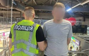 В ТЦ Києва сталася поножовщина: поліція затримала підозрюваного
