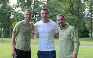 Відомий спортсмен відвідав тренування Шахтаря
