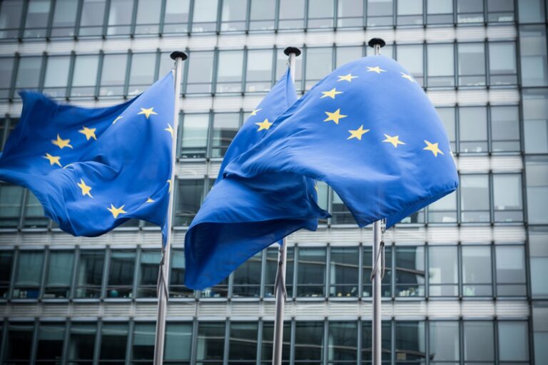 ЄС готує відповідь на 30% мита Трампа – ЗМІ