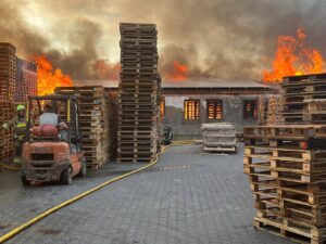 Новини України - З'явилися фото наслідків атаки на Київщину