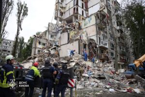 Загиблі та сто пошкоджених локацій. Удар по Києву