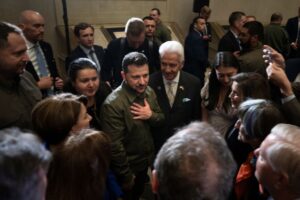 Новини України - Зеленський обговорив з Трампом заміну посла у США - ЗМІ