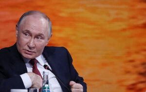 Новини світу - ЗМІ дізналися деталі розмови Макрона з Путіним
