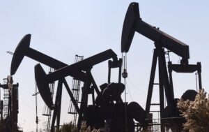 Чорне золото війни: коли нафта подешевшає так, аби настав мир