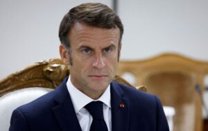 Макрон заявив, що Путін вкотре обдурює Трампа