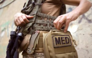 Медслужби ЗСУ укомплектовані лише наполовину