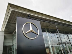 Mercedes-Benz позбувся акцій Nissan