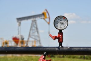 Нафтові доходи РФ обвалились на третину