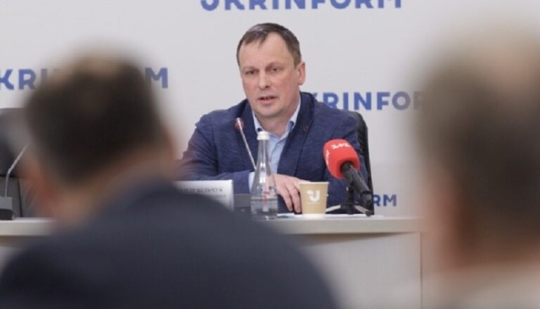 Очільника Державіаслужби відсторонили від виконання обов’язків