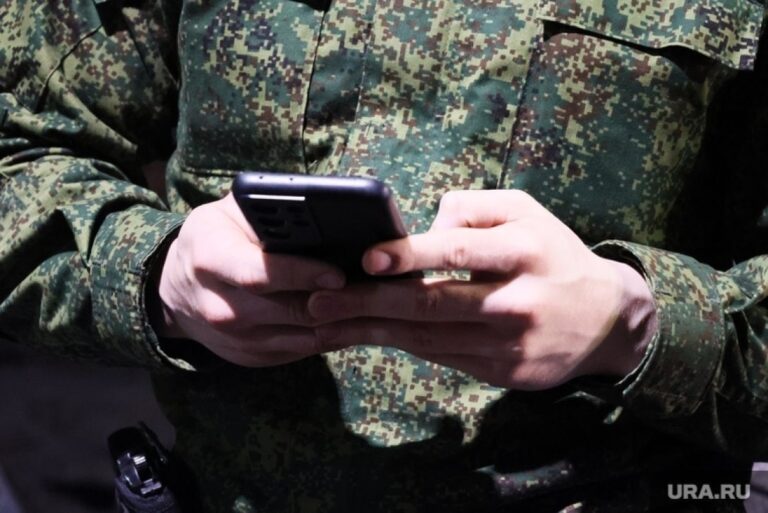 Окупанти встановлюють жителям ТОТ месенджер для стеження – ЦНС