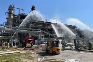 Пожежу на Новошахтинському НПЗ гасили п’ять днів