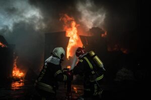 РФ атакувала Лозову: поранені діти, численні руїни