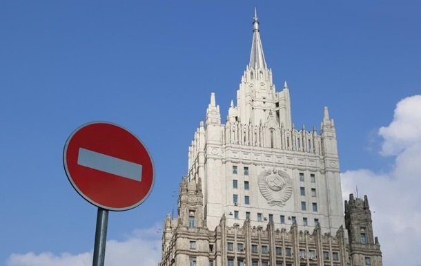 Росія відповіла на “конфронтаційний курс Лондона”