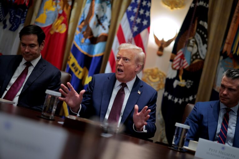 Трамп назвав “нісенітницями” заяви РФ щодо “нелегітимності” Зеленського