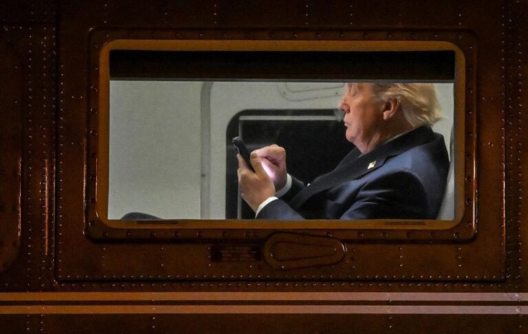 Трамп поговорив із Лукашенком по дорозі на Аляску