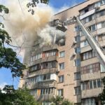 У Києві чоловік підірвав квартиру, щоб не впустити поліцію