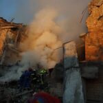 У Києві під завалами знайшли трьох людей