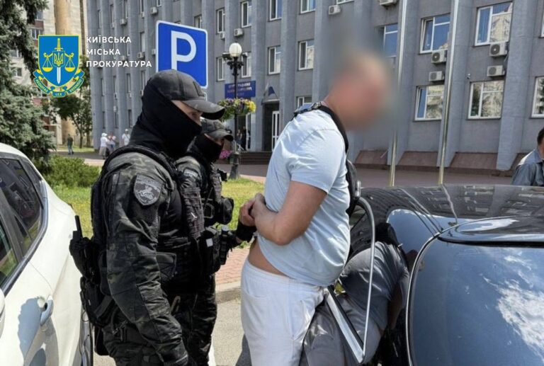 У Києві викрили схему “допомоги” ухилянтам