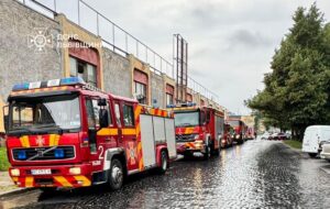 У Львові горить готель Власта: триває евакуація