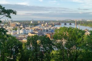 У центрі Києва лунали постріли: влада пояснила, що сталося