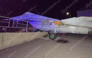 У Вірменії російський винищувач врізався у стовп
