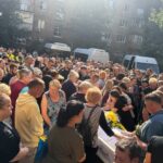 В Києві проводжають в останню дворічну Ангеліну та її маму