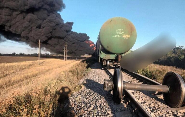 З’явились кадри знищення поїзду РФ на Запоріжжі