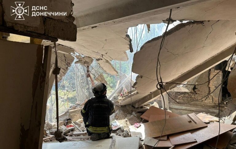 Зеленський назвав демонстративними нічні удари РФ