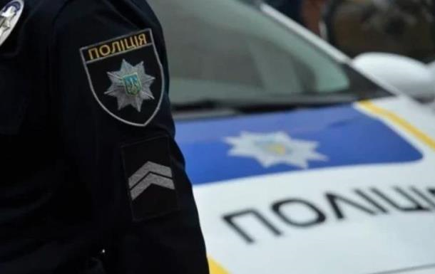 Змушував цілувати ноги: у Полтаві іноземець знущався з жінки
