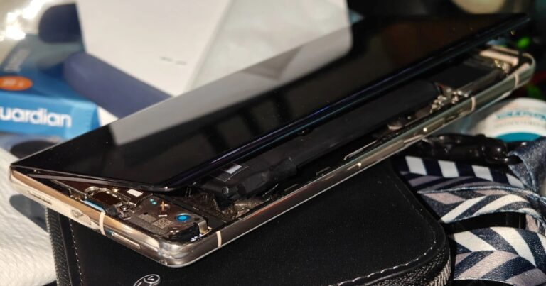 Користувачі Pixel 7 і Pixel 7 Pro скаржаться на розбухання батарей