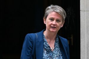Нова очільниця МЗС Британії перший дзвінок зробила в Україну