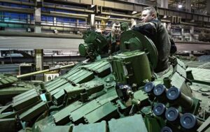 РФ активно нарощує виробництво зброї – МЗС у НАТО