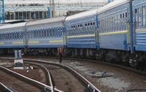 РФ вдарила по залізниці: які потяги затримуються